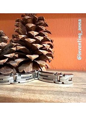 MEN’s BRACELET ~ Men’s stainless steel link bracelet with cable wire design 8.5”